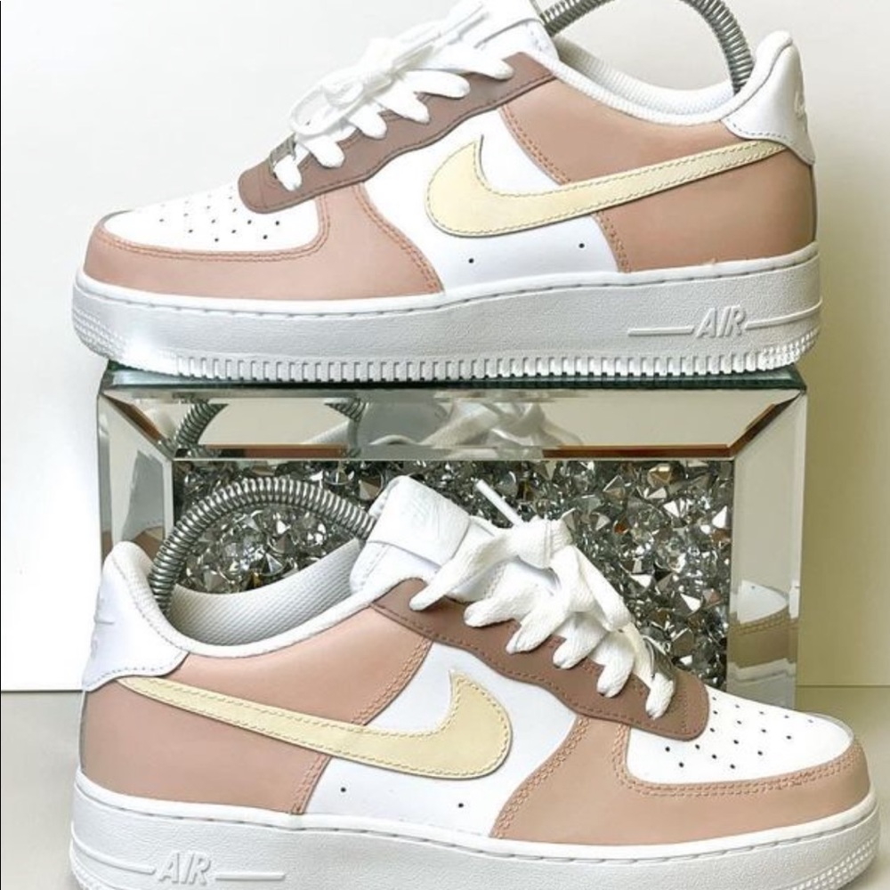 Size 8 tan brown nude airforce1’s